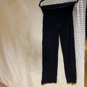 Comfy stretchy black roll down waist band or keep higher wide flowy leg size S